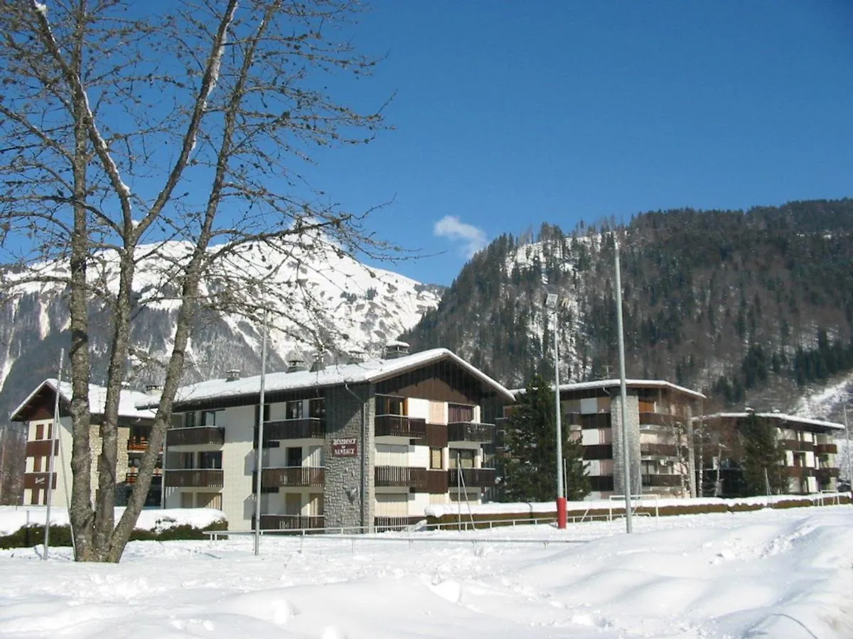 Appartement Renove Avec 3 Pieces, Parking, Proche Centre Et Commodites A Morzine - Fr-1-524-8 0*,  France
